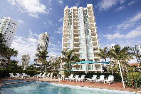 Maldives Resort Main Beach, Gold Coast - QLD Tourism 0