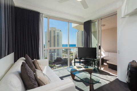 Maldives Resort Main Beach, Gold Coast - QLD Tourism 18