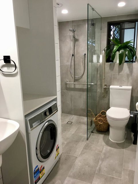 Burleigh Palms Holiday Apartments - QLD Tourism 6