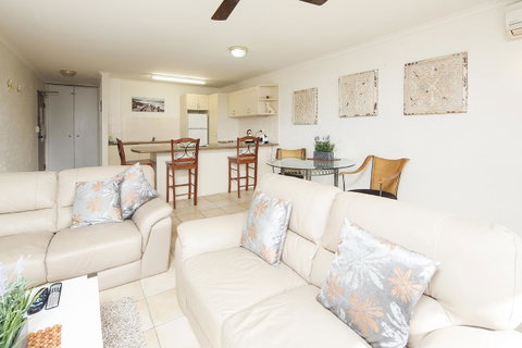 Burleigh Palms Holiday Apartments - QLD Tourism 25