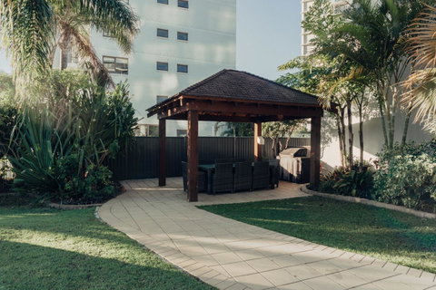 Burleigh Palms Holiday Apartments - QLD Tourism 35