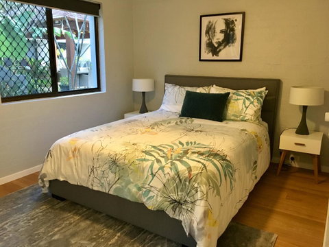 Burleigh Palms Holiday Apartments - QLD Tourism 5