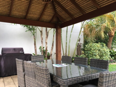Burleigh Palms Holiday Apartments - QLD Tourism 23