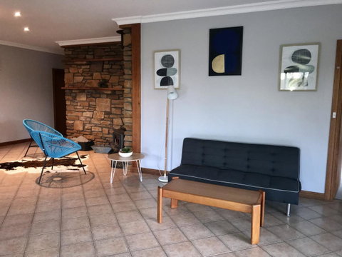 Beeâ€™s Place - 3 Bedroom Home On 10 Acres Of Land With Distant Ocean Views - QLD Tourism 19