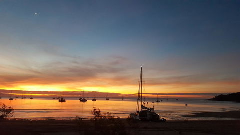 1 Min. Walk To Beach Horeseshoe Bay Holiday Units - Queensland Tourism 12