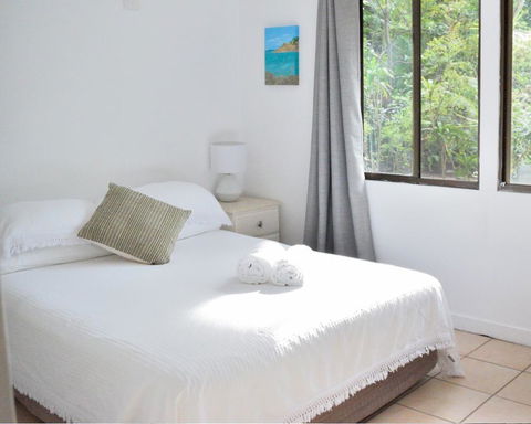 1 Min. Walk To Beach Horeseshoe Bay Holiday Units - Queensland Tourism 0