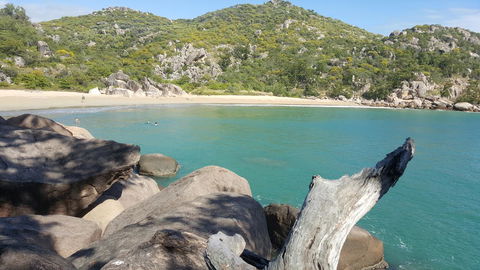 1 Min. Walk To Beach Horeseshoe Bay Holiday Units - Queensland Tourism 11