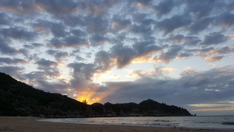 1 Min. Walk To Beach Horeseshoe Bay Holiday Units - Queensland Tourism 14