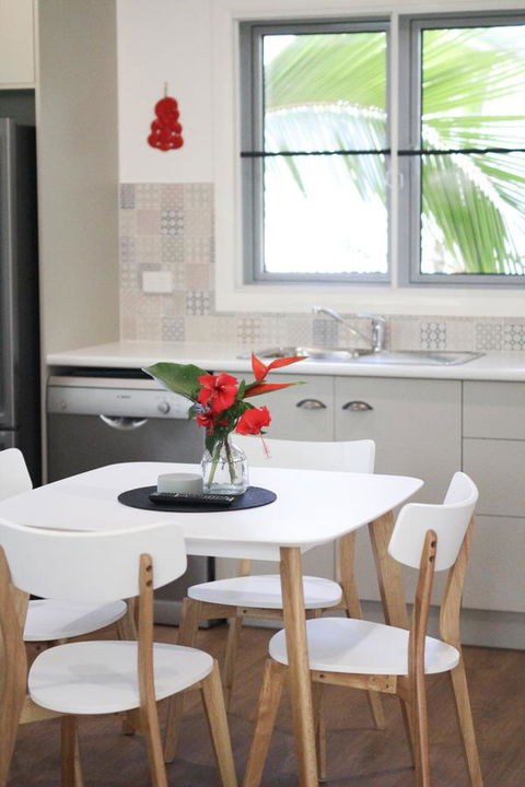 Island Cottages - Queensland Tourism 0