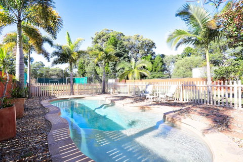 Waterfront At White Patch - QLD Tourism 33