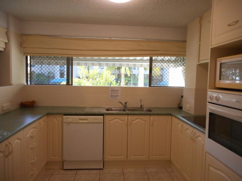 Placid Waters Holiday Apartments - QLD Tourism 16