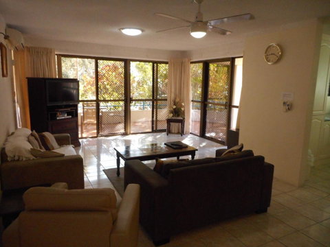 Placid Waters Holiday Apartments - QLD Tourism 13