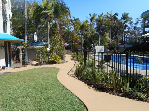 Placid Waters Holiday Apartments - QLD Tourism 5