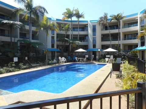 Placid Waters Holiday Apartments - QLD Tourism 3