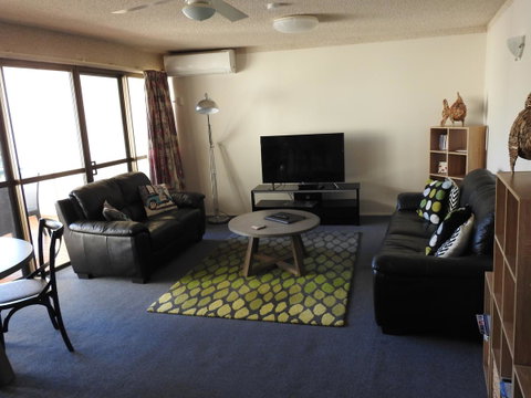 Placid Waters Holiday Apartments - QLD Tourism 8