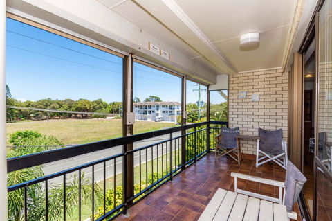 Spacious Unit Overlooking Moreton Bay - Boyd St, Woorim - QLD Tourism 0