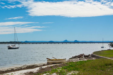 Charm And Comfort In This Ground Floor Unit With Water Views! Welsby Pde, Bongaree - QLD Tourism 6