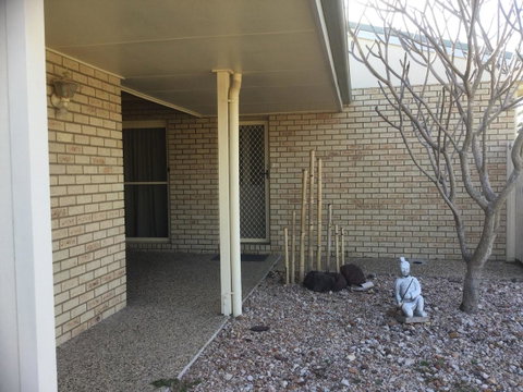 Private Canal Duplex With Pontoon - Oleander Drive, Bongaree - QLD Tourism 2