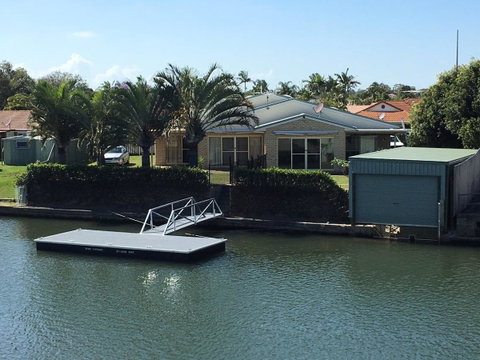 Private Canal Duplex With Pontoon - Oleander Drive, Bongaree - QLD Tourism 0