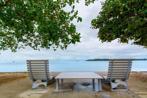 Private Canal Duplex With Pontoon - Oleander Drive, Bongaree - QLD Tourism 13
