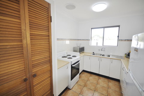 Bayviews At Bongaree - QLD Tourism 3
