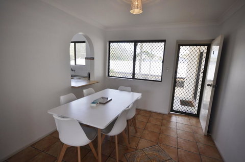Bayviews At Bongaree - QLD Tourism 9