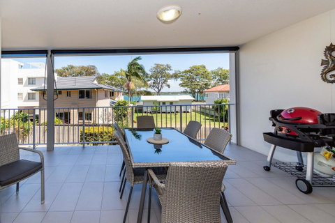First Floor, Air Conditioned, Free Wi-Fi! - QLD Tourism 7