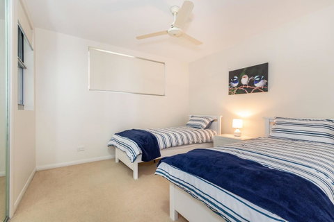 First Floor, Air Conditioned, Free Wi-Fi! - QLD Tourism 13