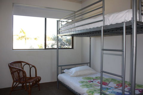 Close To Surf Beach, Surf Club, Hotel And Shops - Boyd St, Woorim - QLD Tourism 2