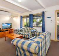 Pet Friendly Cottage in the Heart of Bribie - Wirraway St Bongaree - QLD Tourism