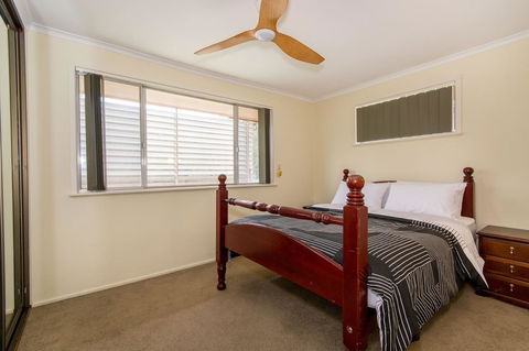 Short Stroll To Surf Beach - North Street, Woorim - QLD Tourism 18