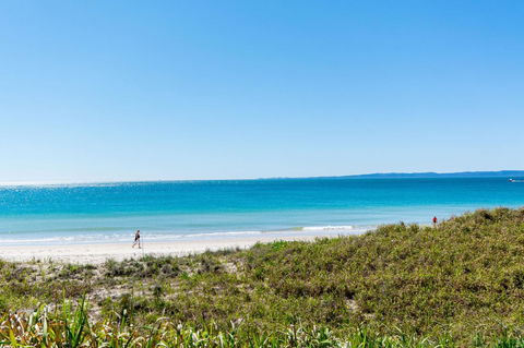 Short Stroll To Surf Beach - North Street, Woorim - QLD Tourism 8