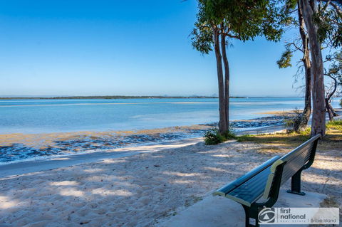 Family Holiday Haven On Boronia 100m To Beach - QLD Tourism 22