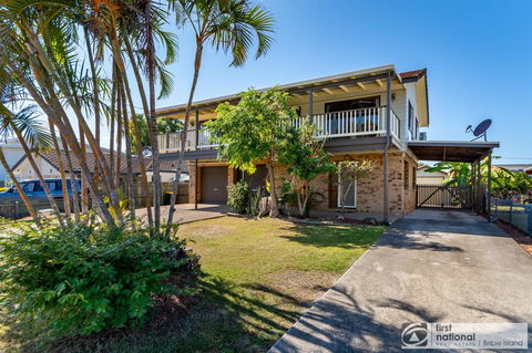 Family Holiday Haven On Boronia 100m To Beach - QLD Tourism 0