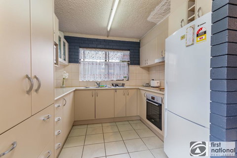 Air Conditioned Unit Stones Throw To The Waterfront. - Queensland Tourism 13