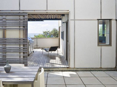 Aquila - Queensland Tourism 2