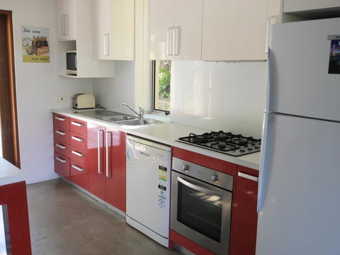 A AAA C-SHACK - QLD Tourism 10