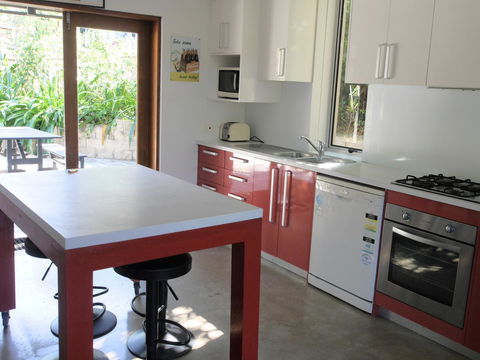 A AAA C-SHACK - QLD Tourism 9