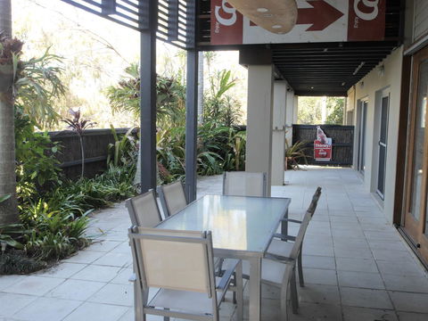 A AAA C-SHACK - QLD Tourism 4