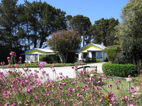 King Island Accommodation Cottages - QLD Tourism 5