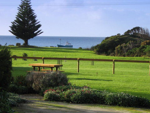 King Island Accommodation Cottages - QLD Tourism 3