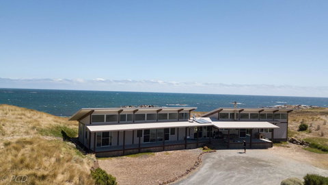 Turnstone Beach House - QLD Tourism 8