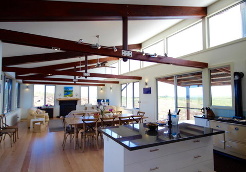 Turnstone Beach House - QLD Tourism 22