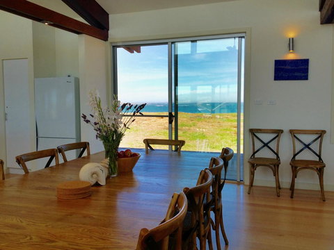 Turnstone Beach House - QLD Tourism 2