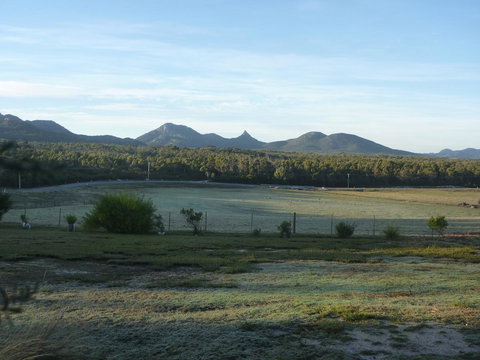 Yakkalla Holiday Cottage - QLD Tourism 3