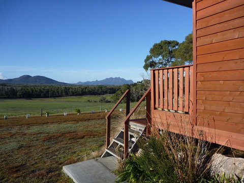 Yakkalla Holiday Cottage - QLD Tourism 0