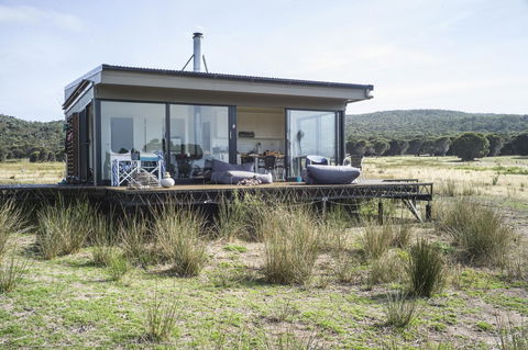 Sawyers Bay Shacks - QLD Tourism 9
