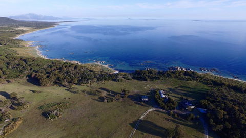 Sawyers Bay Shacks - QLD Tourism 12