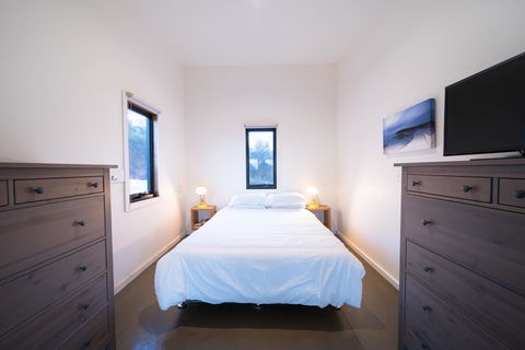 Sawyers Bay Shacks - QLD Tourism 3