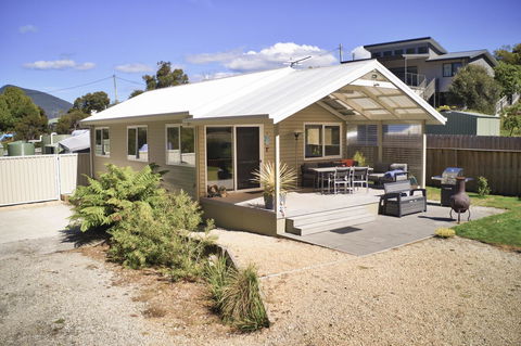 Adventure Bay Holiday Home - Queensland Tourism 2